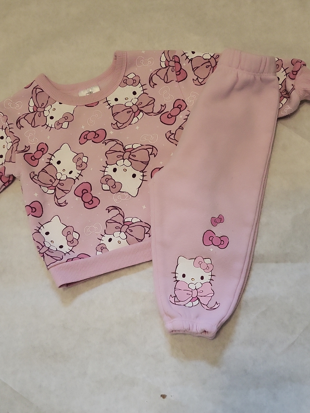 Hello Kitty light pink sweatsuit